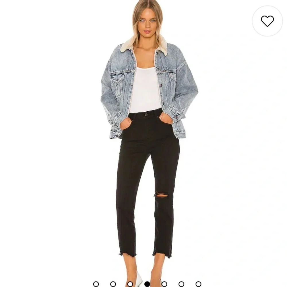 - Levi's 724 Premium High Rise Straight Crop